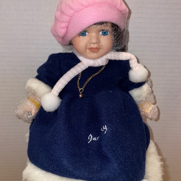 January porcelain Collection dolls  ltd box design .New  In Box , Beautiful Doll - Picture 6 of 7